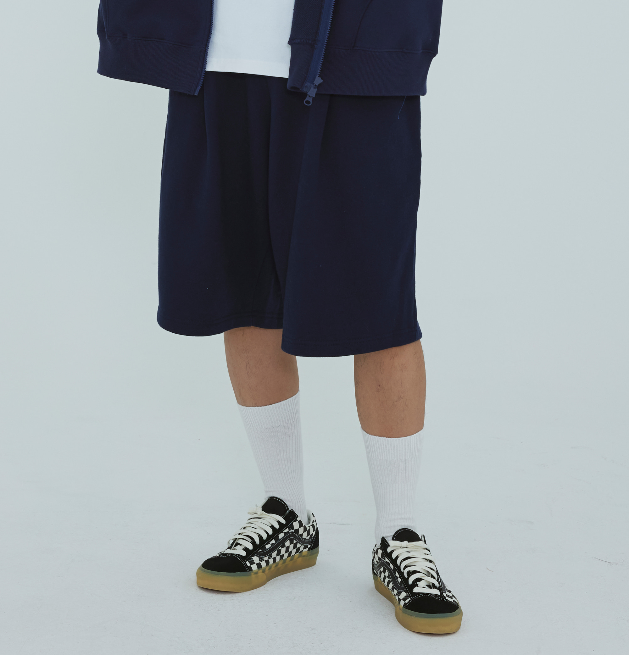 One tuck Wide fit shorts navy